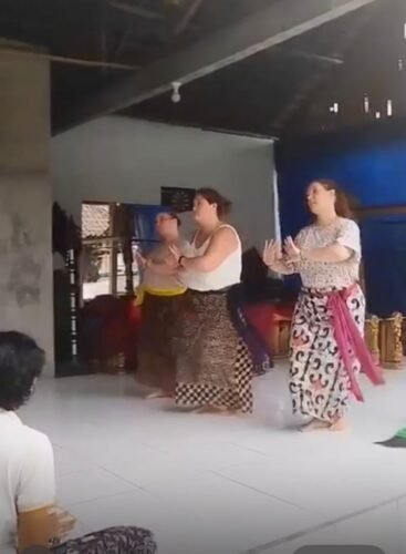 Click to view full screen Balinese Dance Class for All Levels Led by Instructor photo review