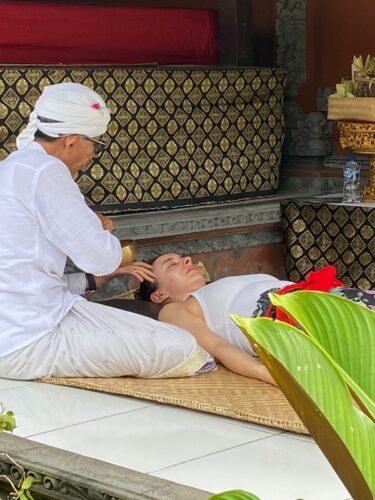 Opening Your Positive Aura and Balancing the Seven Chakras for a More Harmonious Life photo review