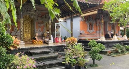 Click to view full screen Ubud: Hidden Heritage of Palm Reading, Unlocking Ancient Wisdom photo review